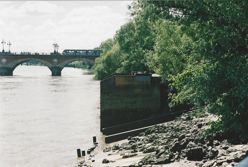 garonne-quais-01.JPG